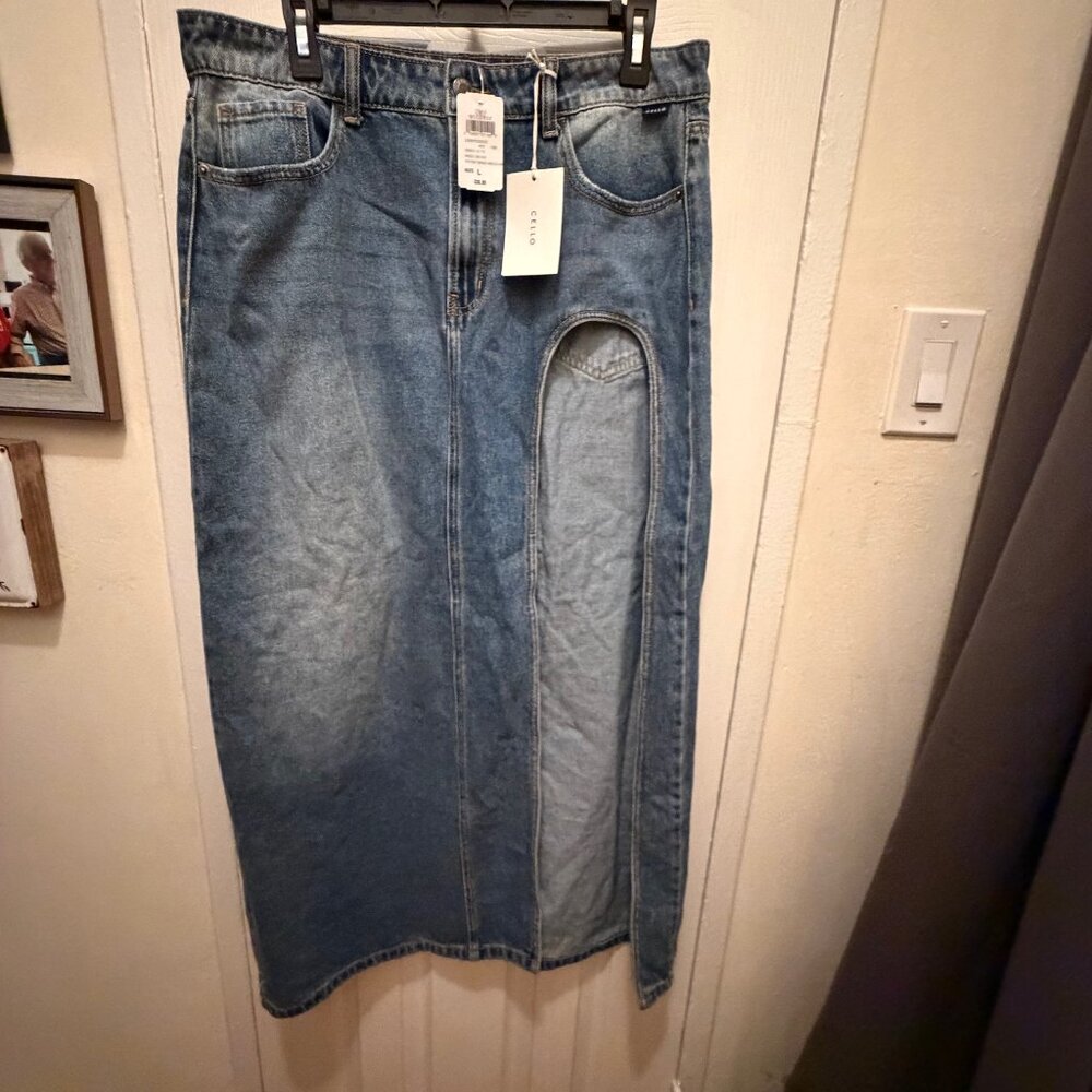 CELLO High-Waisted Denim Midi Skirt – Front Slit, Medium Wash, Size L (NWT)